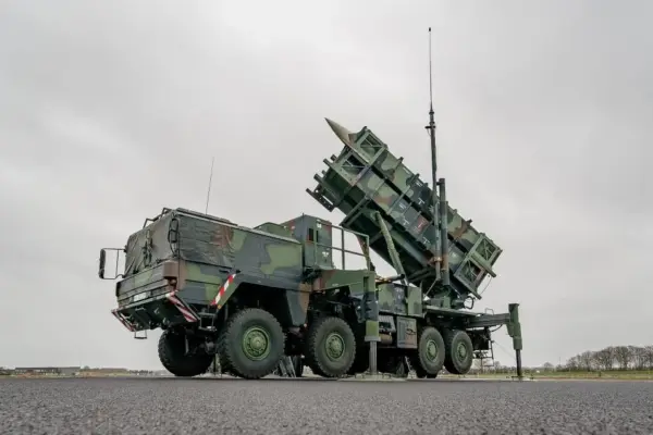 Хронологія нічних прольотів дронів над базою Patriot у Мехерніху