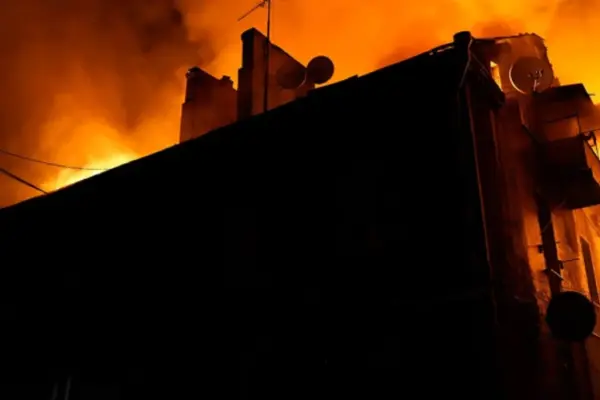 Унаслідок атаки на будинок у Харкові трьох постраждалих госпіталізували